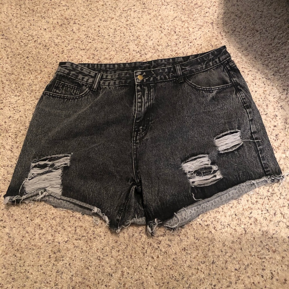 Black distressed shorts